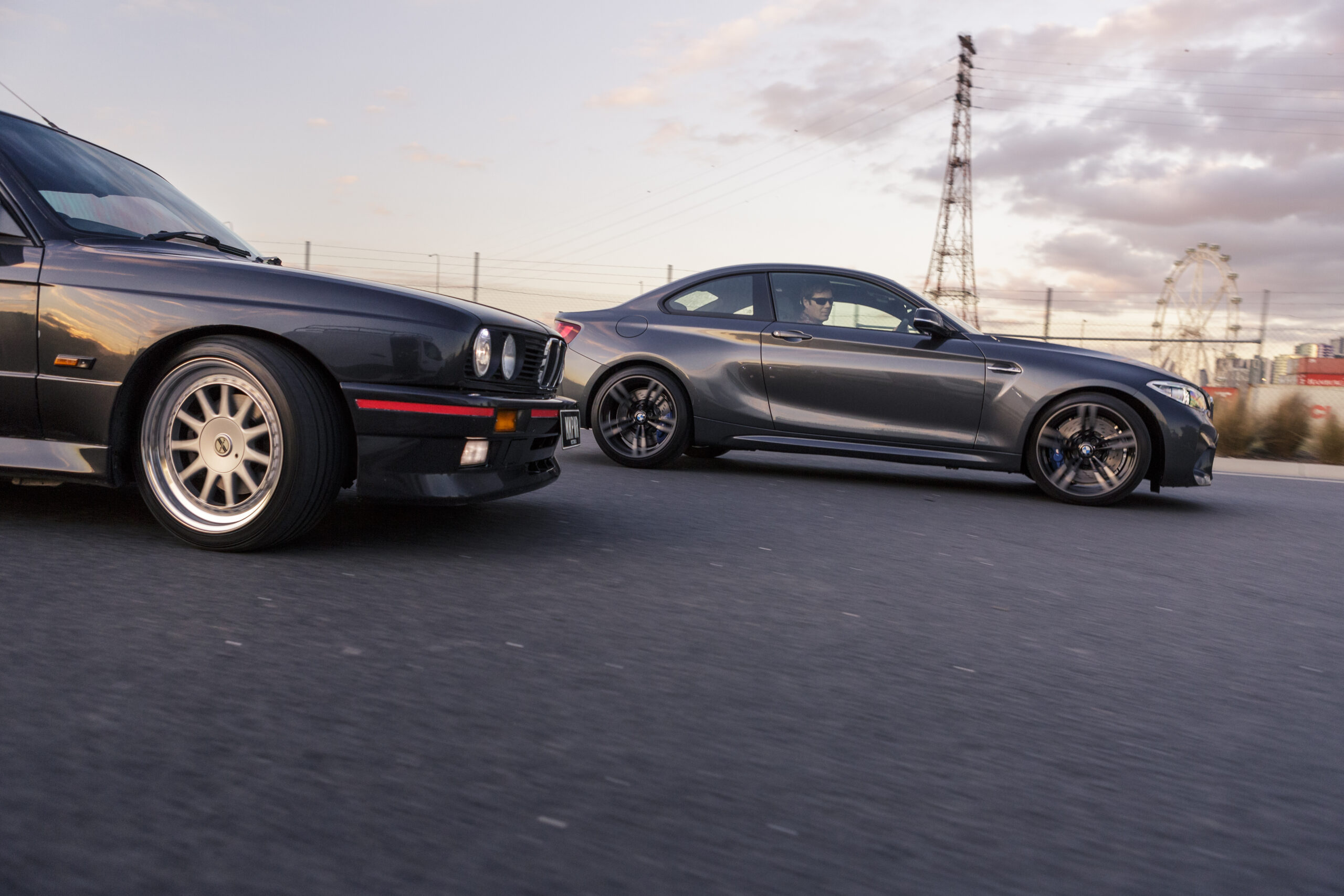 BMW M2 vs M3 (2016)