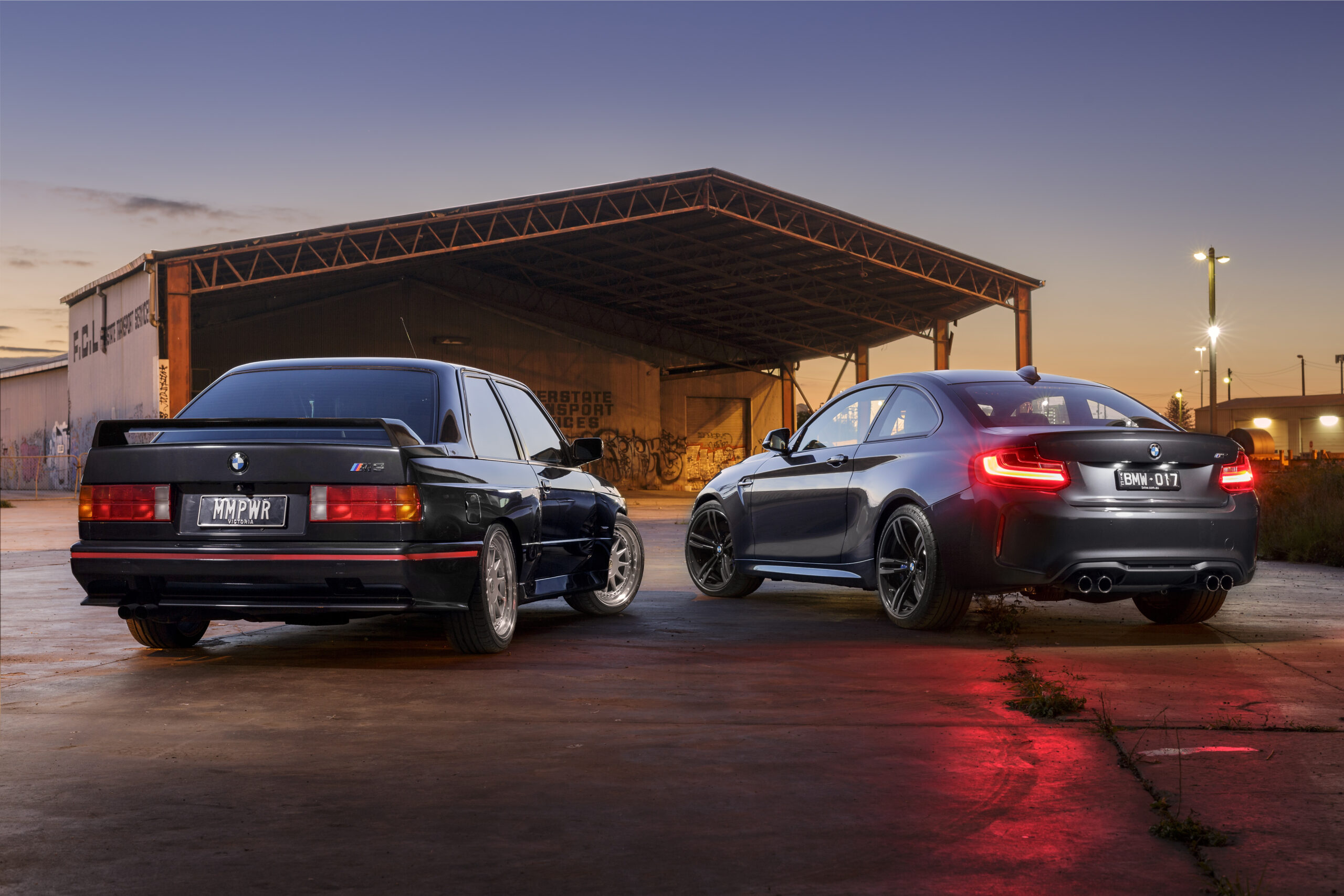 BMW M2 vs M3 (2016)