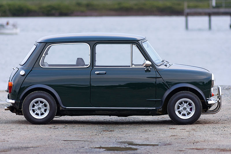 Twin-Engined 1970 Mini - Reader Resto